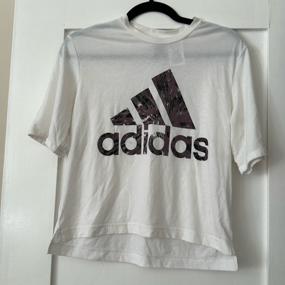 Adidas T Shirt Small